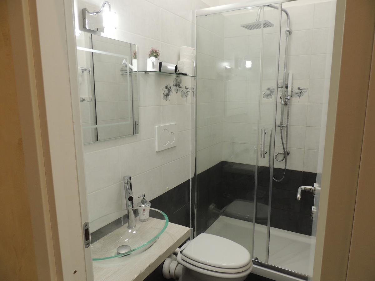 Double B Ferruccio I Bed & Breakfast โรม ภายนอก รูปภาพ
